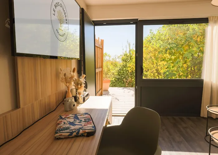 Le Bois D'imbert Hotel *